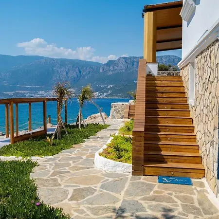 Uc Tarafi Denizli Cevrili Harika Appartement *