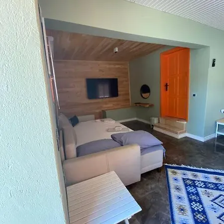 Uc Tarafi Denizli Cevrili Harika Appartement Kumluca